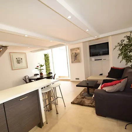 Apartman Jade Duplex - No Better Location In *