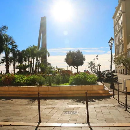 Jade Duplex - No Better Location In * Nice