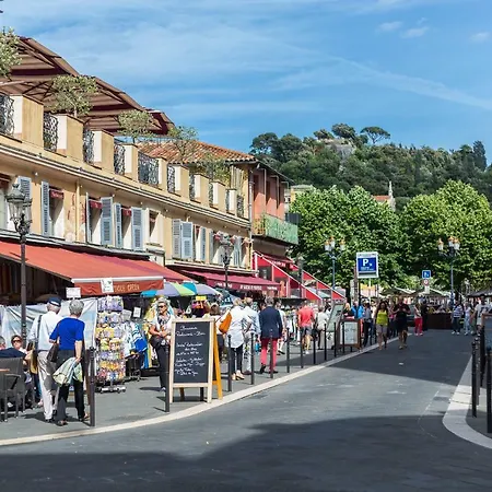 Jade Duplex - No Better Location In Apartment *